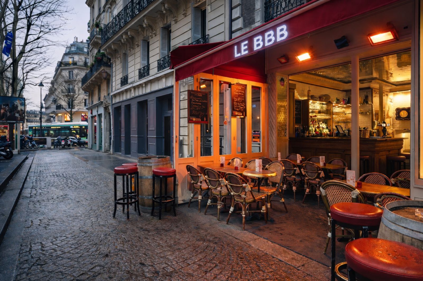 Intérieur et comptoir du BBB Paris